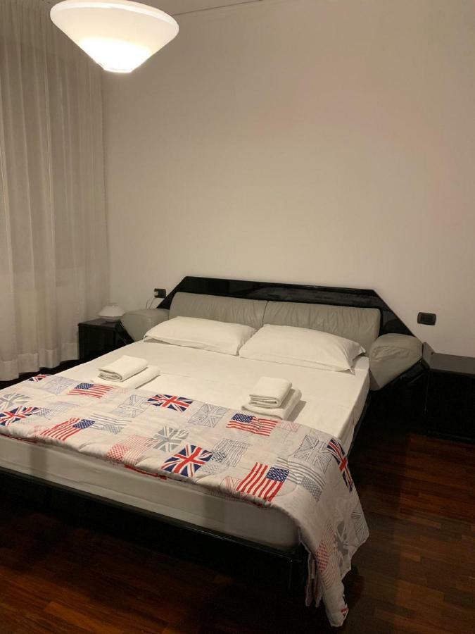 Gio'S House Hotel Venesia Bagian luar foto